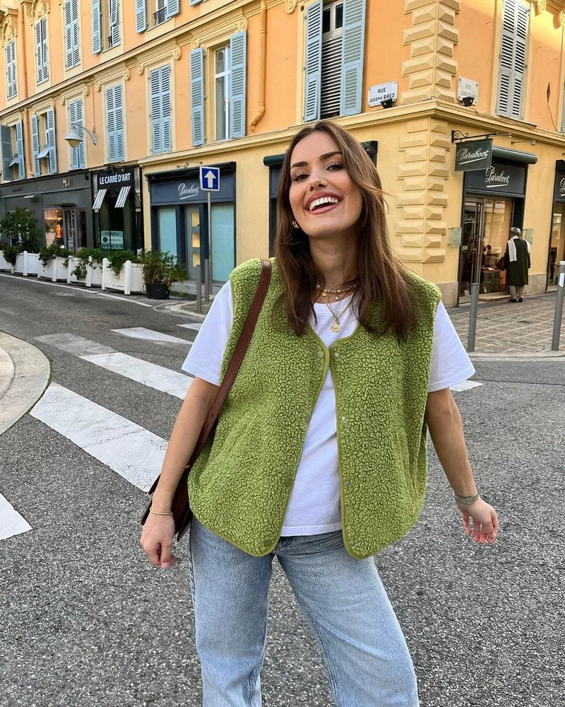 Ovelia | Trendy Ullvest for Kvinner med Knapper