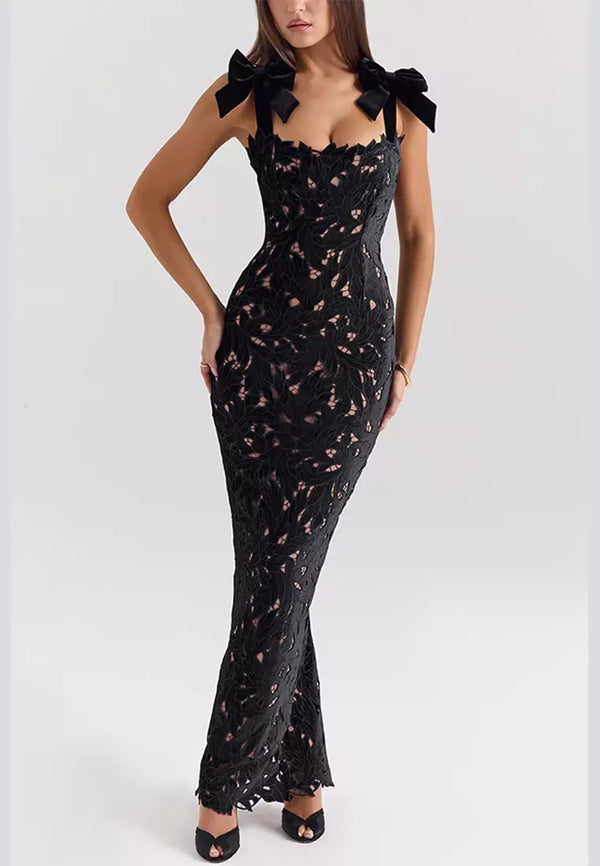 Veronica - Maxikjole med knytetopp og broderte kanter